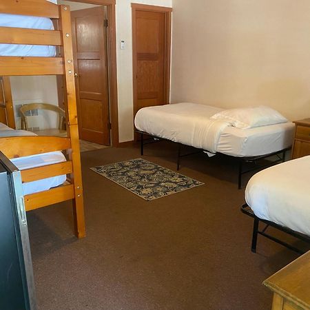 Seven Circles Lodge&Retreat Badger المظهر الخارجي الصورة