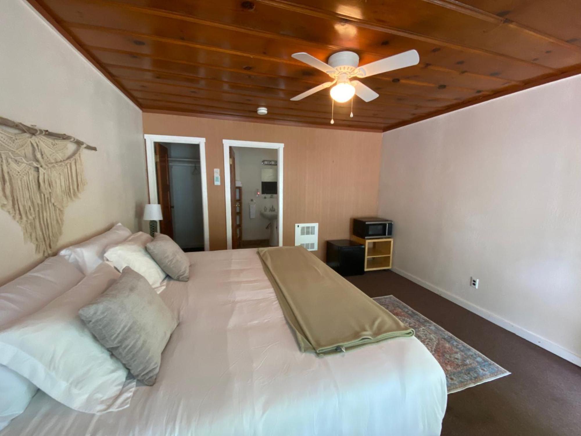 Seven Circles Lodge&Retreat Badger المظهر الخارجي الصورة